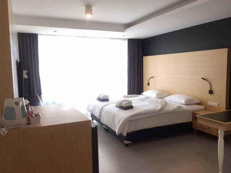 Vivace Hotel Bãi biển Kamala Ngoại thất bức ảnh
